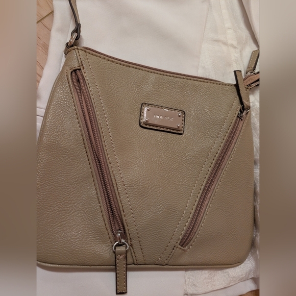 221-Nine West Cross Body Bag - Picture 2 of 5